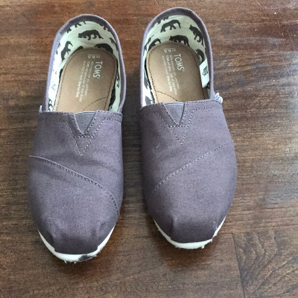 TOMS Women’s Classic Canvas Slip-On
